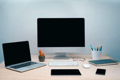 ¿Laptop o desktop? ¿Cuál se ajusta mejor a tus necesidades?
