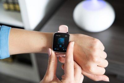 Un vistazo a dos de las mejores marcas de smartwatch: Apple y Xiaomi
