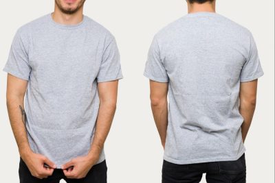 La versatilidad de la playera gris en el outfit masculino