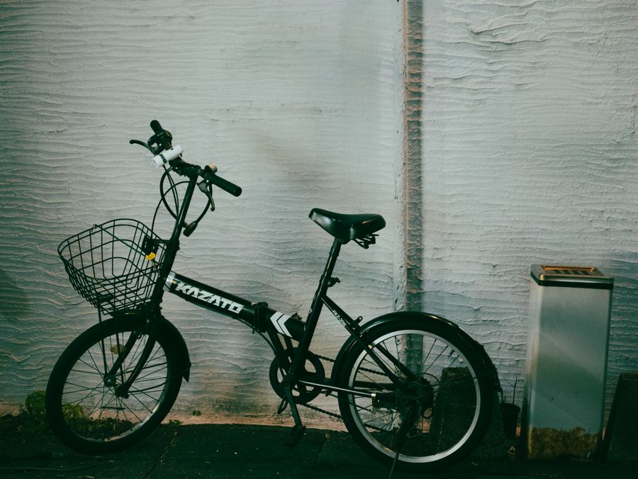 Bicicleta plegable urbana compacta