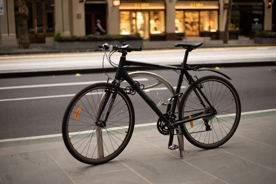 Bicicleta urbana moderna híbrida