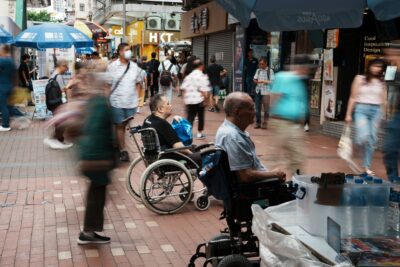 Tipos de sillas de ruedas y para quién está pensada cada una